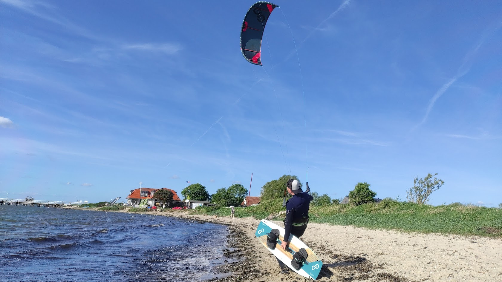 IMG_20220514_170915 Kitesurfer